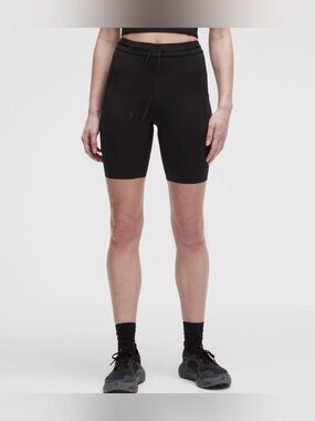 Lululemon Fast and Free High Rise Short 6” Drawcord Black/Ivory Sz 6 NWT